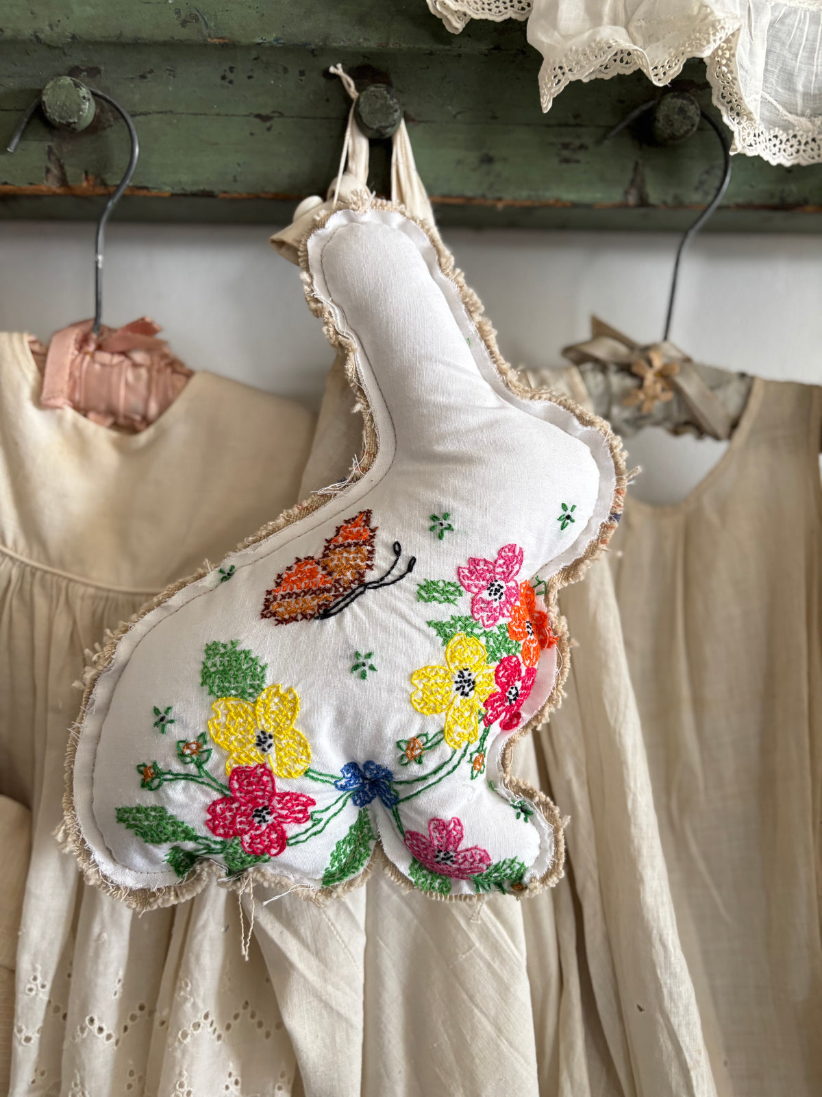 Vintage Embroidered Bunny Rabbit – The Halsey Homestead