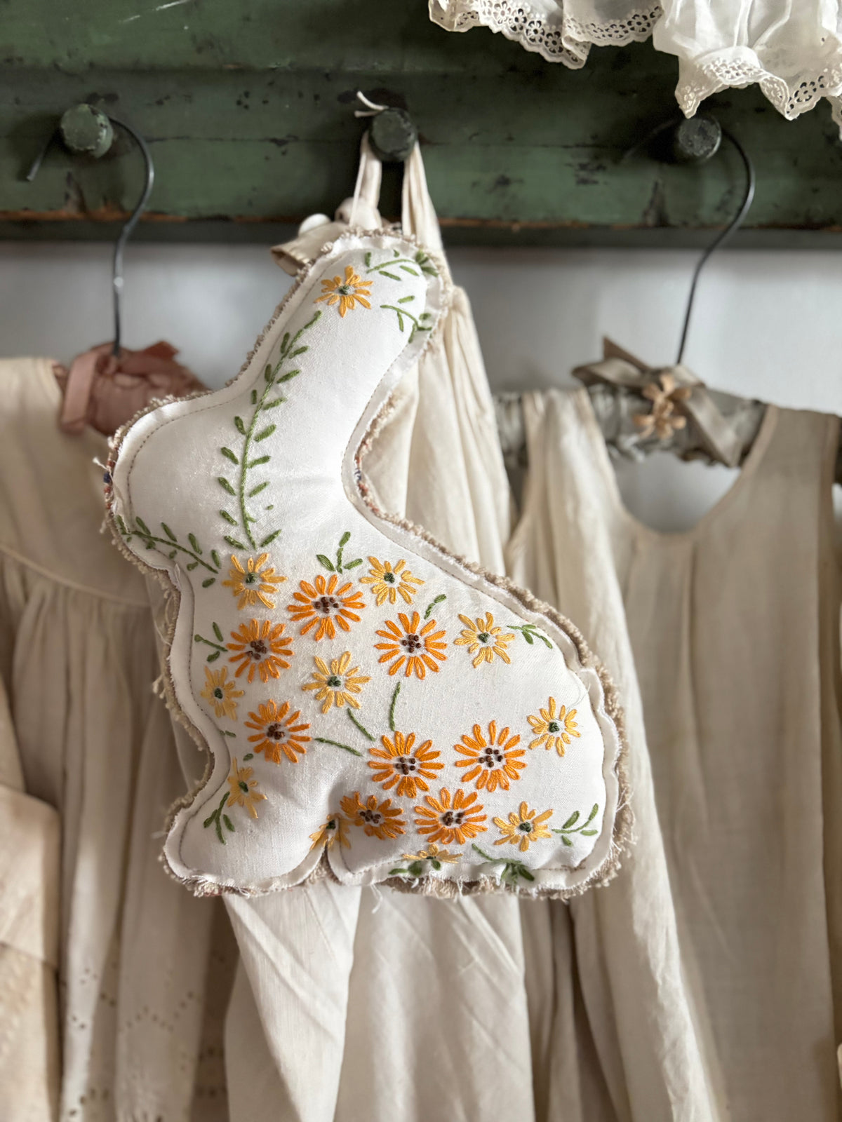 Vintage Embroidered Bunny Rabbit – The Halsey Homestead