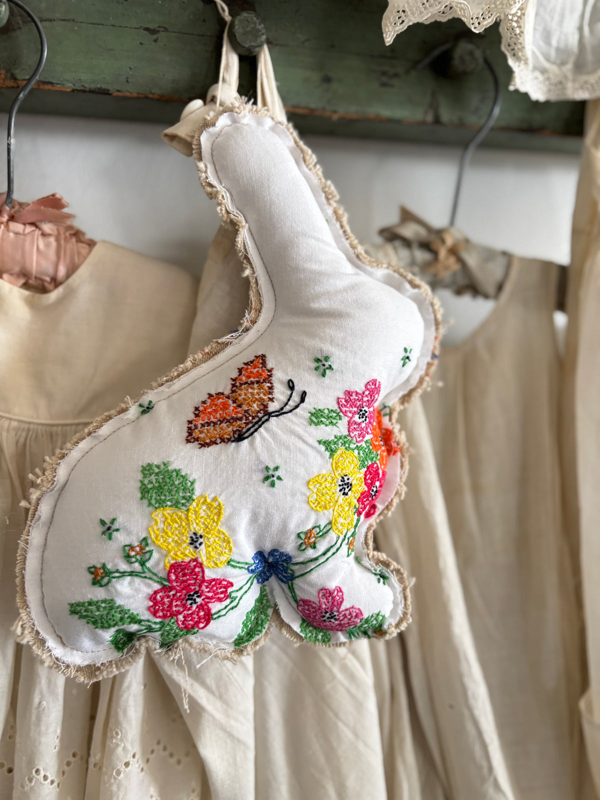 Vintage Embroidered Bunny Rabbit – The Halsey Homestead