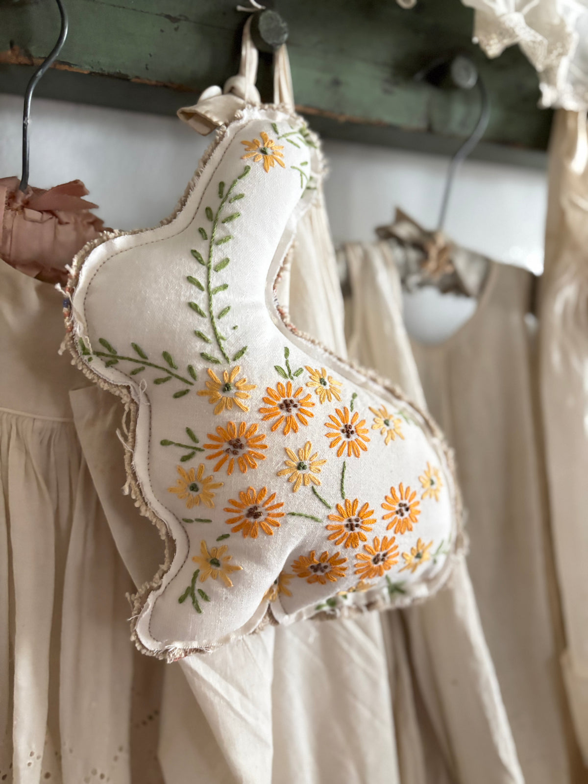 Vintage Embroidered Bunny Rabbit – The Halsey Homestead