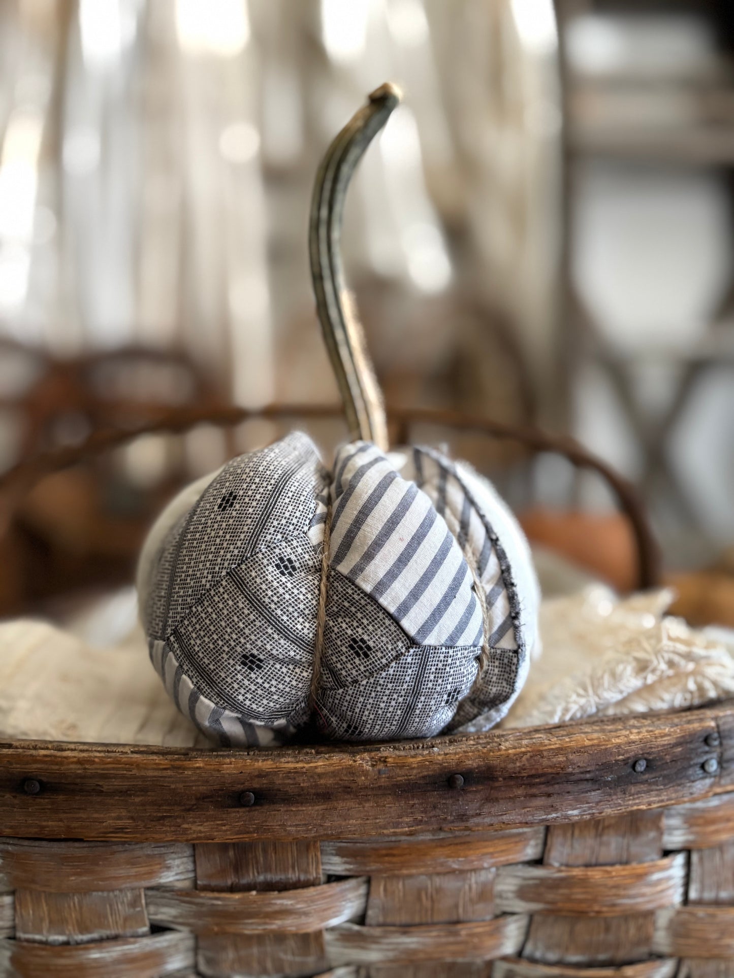 SMALL Antique quilt pumpkin